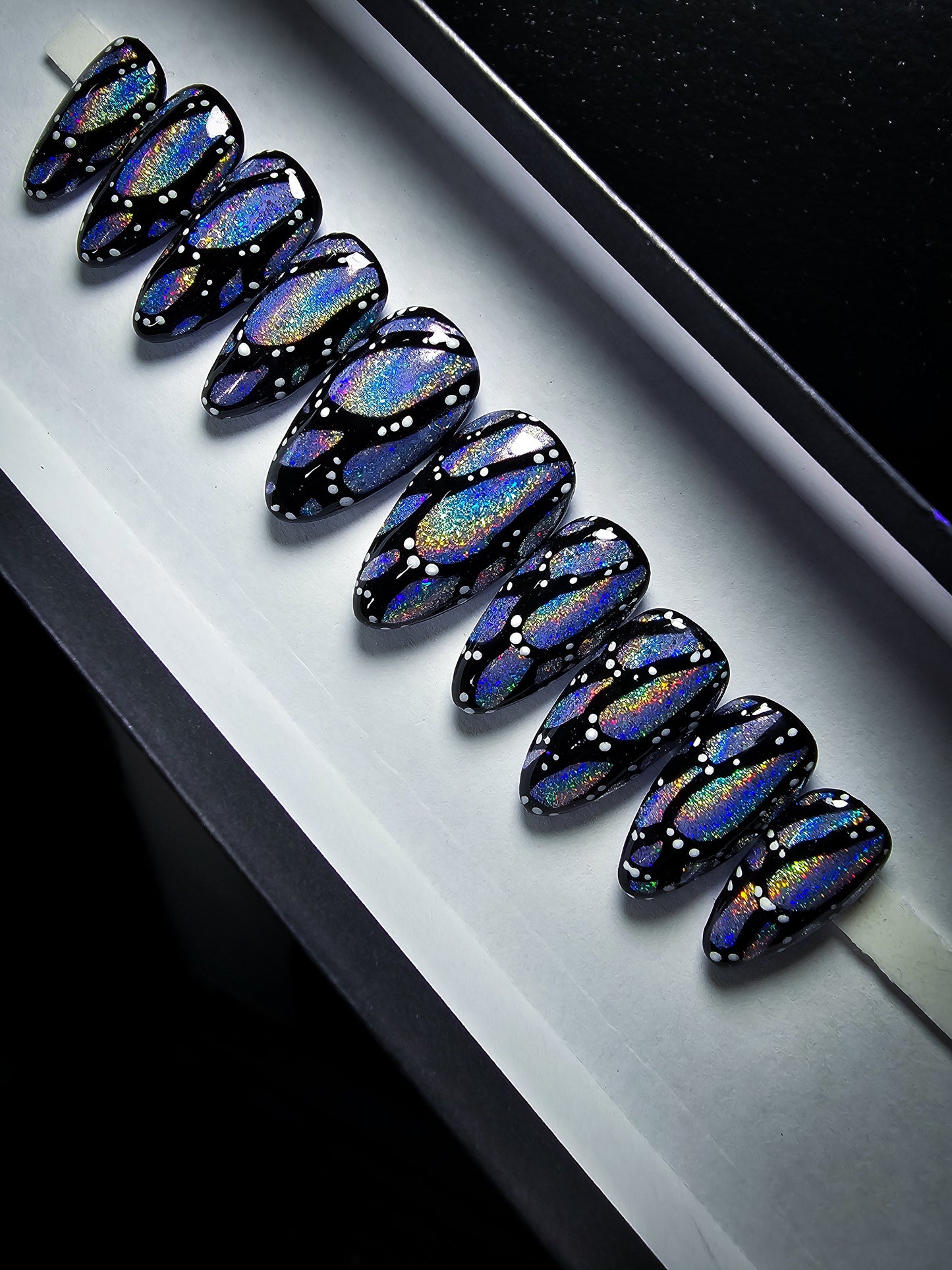 Vivid Beauty Press on Nail Set