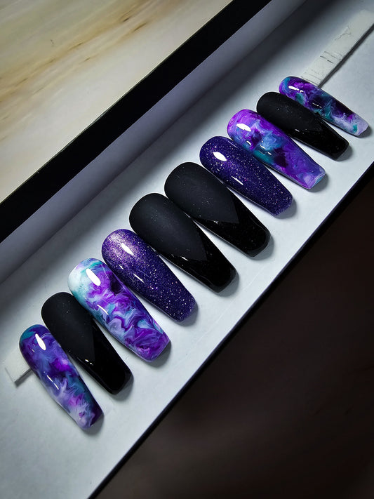 Alluring Press on Nail Set