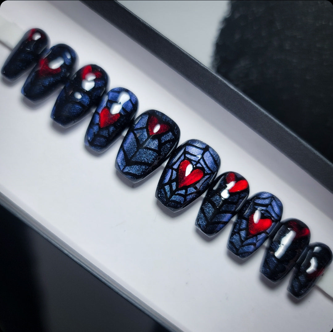 Web of Love Press on Nail Set