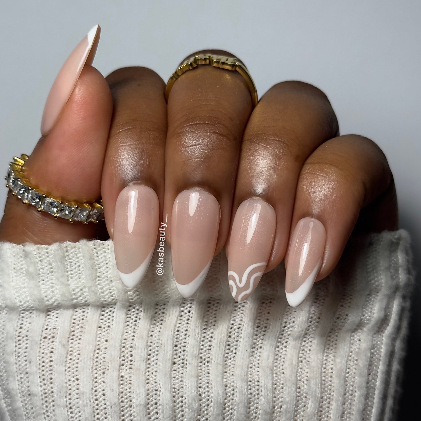 Wealthy Press On Nails